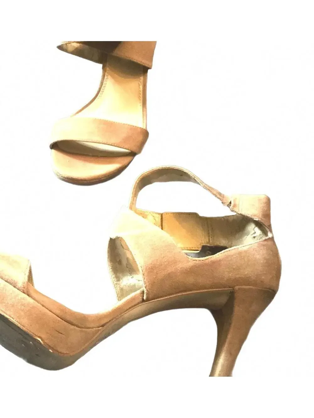 F 9 Gift Heels